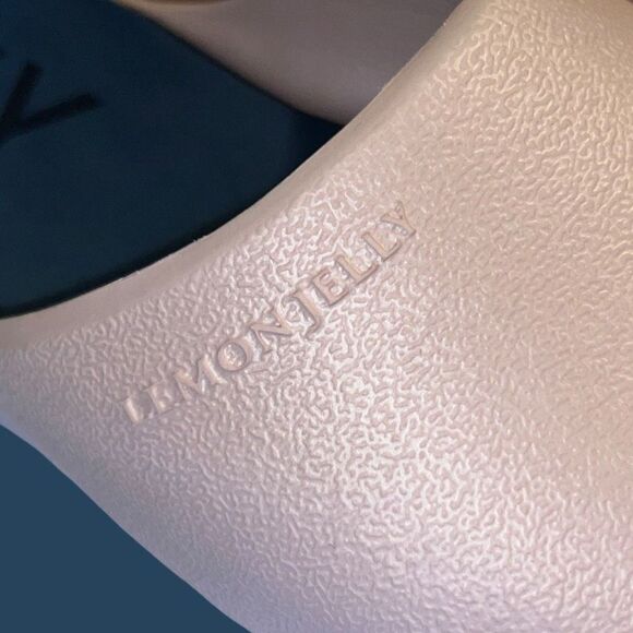 Womens Lemon Jelly Sunny Baby Rose Slides Size 38 US 7.5 8 - Picture 8 of 8